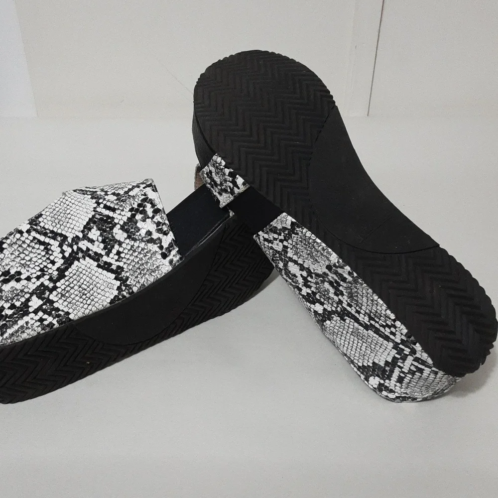 Volatile Snake Print Cross Strap‎ Wedge Sandal